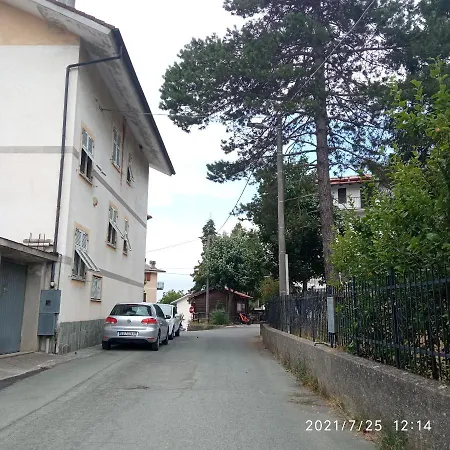 La Casa Sulla Collina Di Moretti *